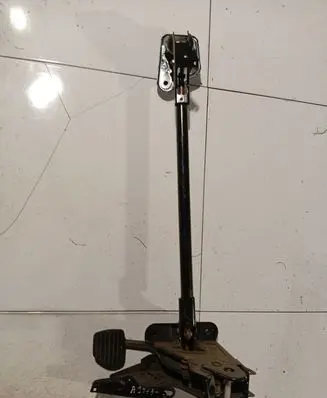 Renault Espace - Grand espace IV Brake pedal 8200725785