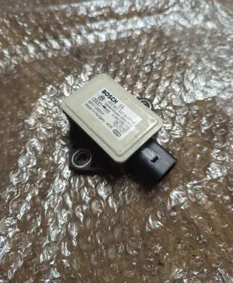 Audi A6 S6 C6 4F ESP acceleration yaw rate sensor 4F0907637A 0265005776