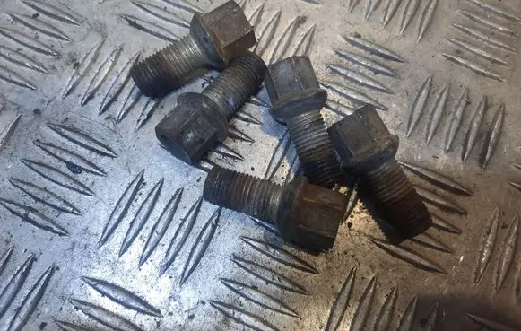 Audi A3 S3 8V Nuts/bolts 