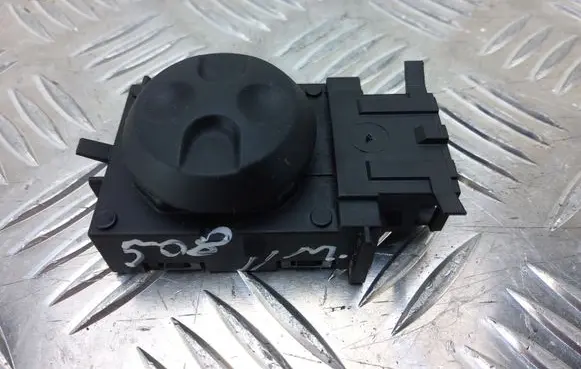 Peugeot 508 Seat control switch 96602211XT