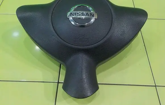 Nissan Juke I F15 Steering wheel airbag 