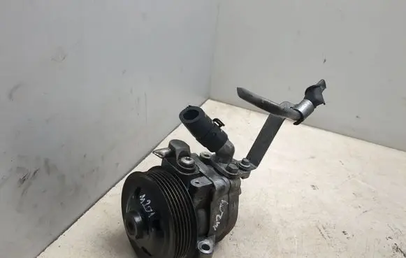 Jaguar XF X250 Power steering pump 9X233A696AA 3Y134085 B4911044911