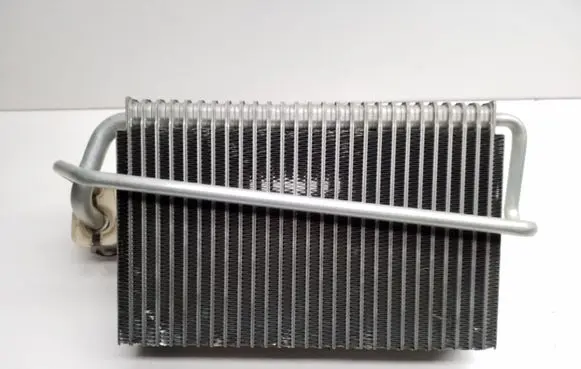 Mercedes-Benz CLS C219 Air conditioning (A/C) radiator (interior) A2118300858
