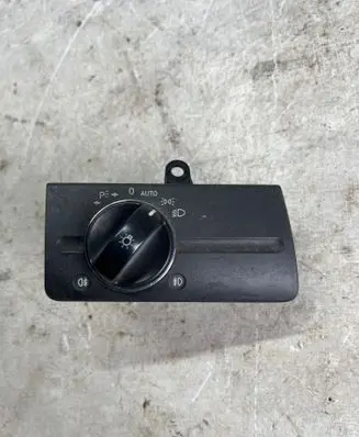 Mercedes-Benz E W211 Light switch 04056045 2115450704