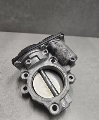 Ford Fiesta Throttle valve HX7G9F991AA