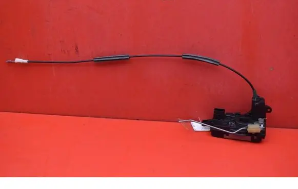 Opel Astra H Front door lock 13128112