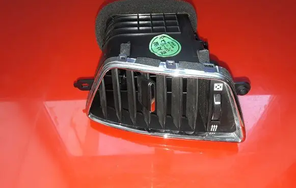 Chevrolet Captiva Dash center air vent grill 96962074