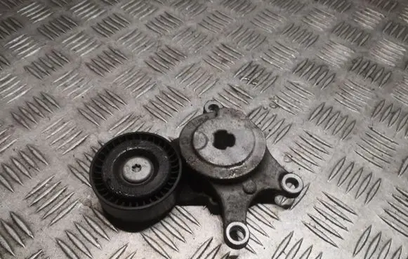 Mercedes-Benz CLA C117 X117 W117 Generator/alternator belt tensioner 2702000370 A2702000370