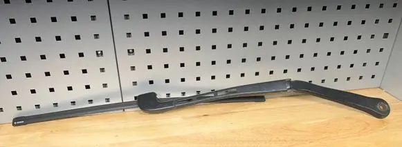 BMW 3 E90 E91 Windshield/front glass wiper blade 