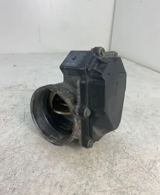 Volkswagen Touran I Throttle valve 03G128063M A2C53324665