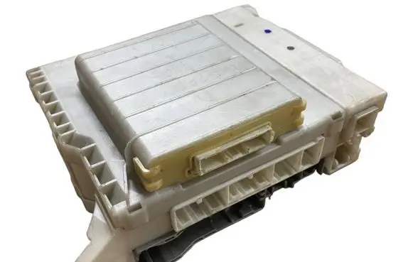 Lexus GS 300 350 430 450H Fuse module 8267230320