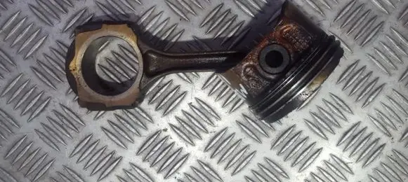 Renault Megane I Piston with connecting rod