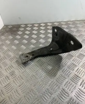 Volkswagen PASSAT B7 Fender mounting bracket 3AA821142