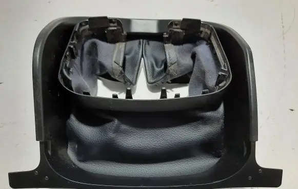 Steering wheel column trim