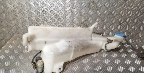 Honda HR-V Windshield washer fluid reservoir/tank