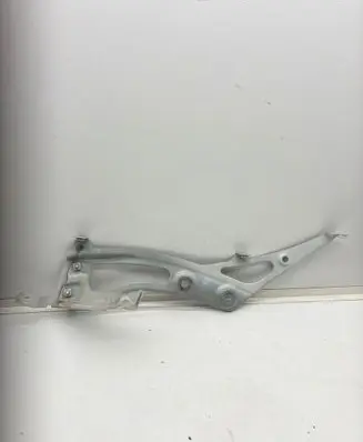 BMW 2 F46 Fender mounting bracket 7297202