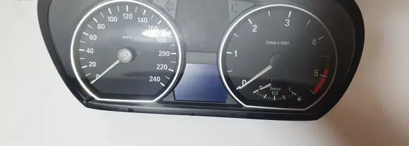 BMW 1 E81 E87 Speedometer (instrument cluster) 102495285