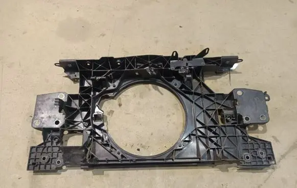 Renault Fluence Radiator support slam panel 