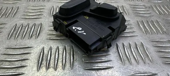 Mercedes-Benz E W212 Seat control switch A2048701958