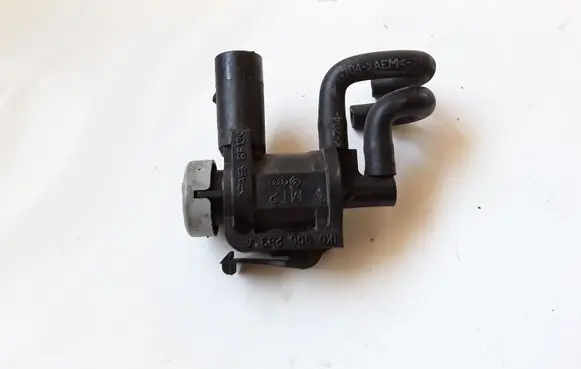Volkswagen PASSAT B7 Vacuum valve 1K0906283A