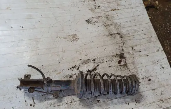 Toyota Avensis T220 Rear shock absorber with coil spring NOCODE