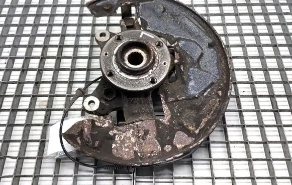 Citroen DS5 Front wheel hub spindle knuckle 