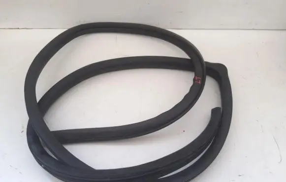 Toyota Avensis T250 Trunk rubber seal (body) 