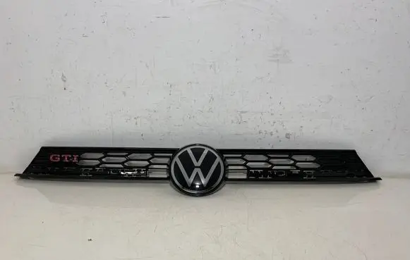 Volkswagen Polo VI Front bumper upper radiator grill 2G0853651T