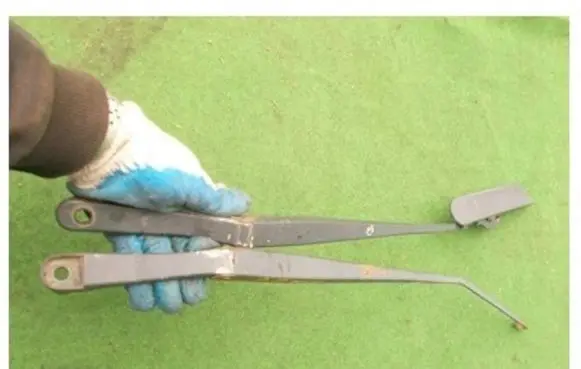 KIA Joice Front wiper blade arm
