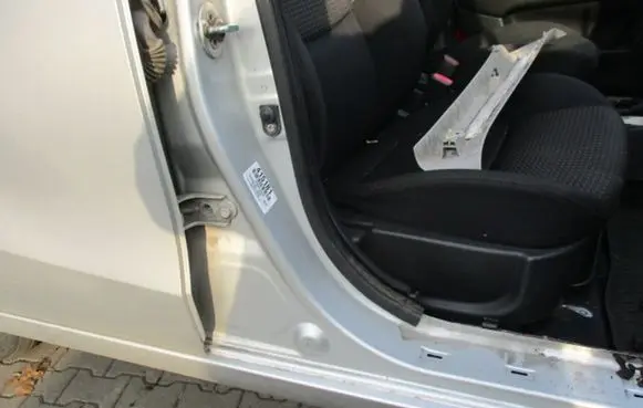 Hyundai i30 Pillar (middle) 