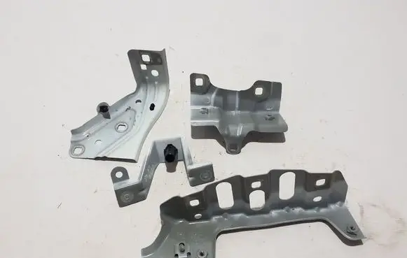 Renault Clio V Fender mounting bracket 641C16229R