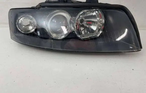 Audi A4 S4 B6 8E 8H Headlight/headlamp 8E094100P