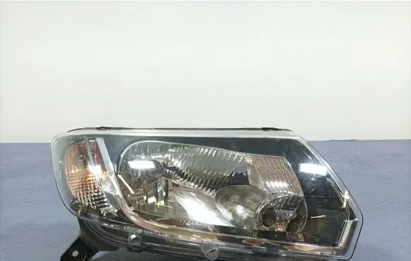 Dacia Sandero Headlight/headlamp 260107615R