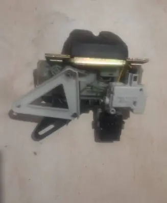 Volvo XC70 Tailgate/trunk/boot lock/catch/latch 999065180 06090102