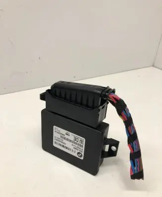 BMW 5 F10 F11 Hand brake control module 6854856 23122010 0120271175