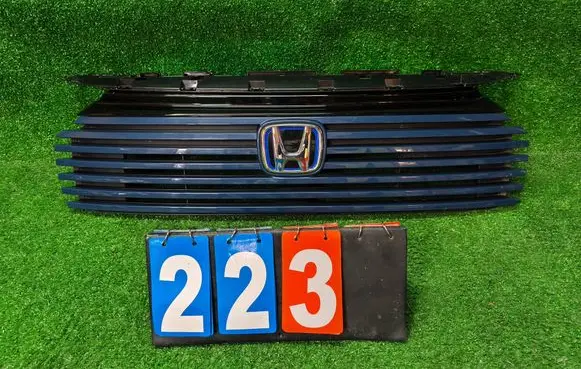 Honda HR-V Front grill 