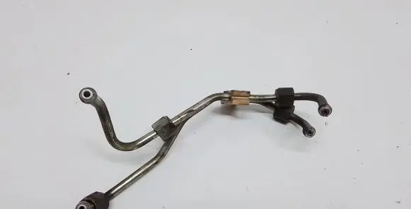 Volvo S80 Fuel injector supply line/pipe 
