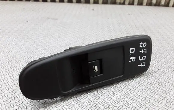 Citroen C4 I Picasso Electric window control switch 96639377ZD