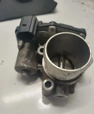 Ford Fiesta Throttle valve 50989002