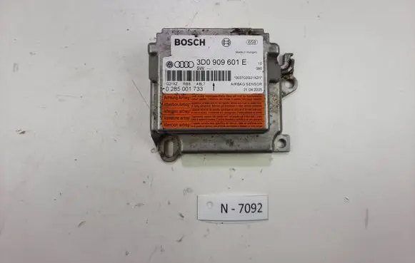 Volkswagen Touareg I Airbag control unit/module 3D0909601E