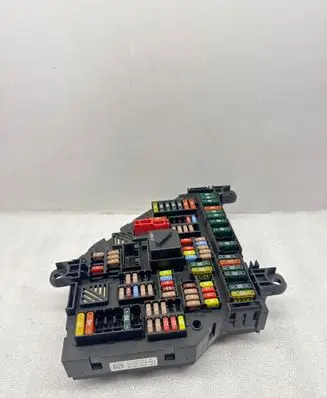 BMW 7 F01 F02 F03 F04 Fuse module 9151322 017033452