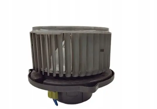 Toyota Avensis T250 Front door blower motor 0130101601