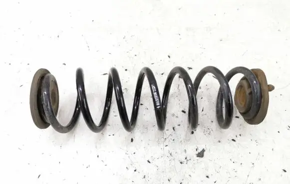 Volkswagen Touran II Rear coil spring