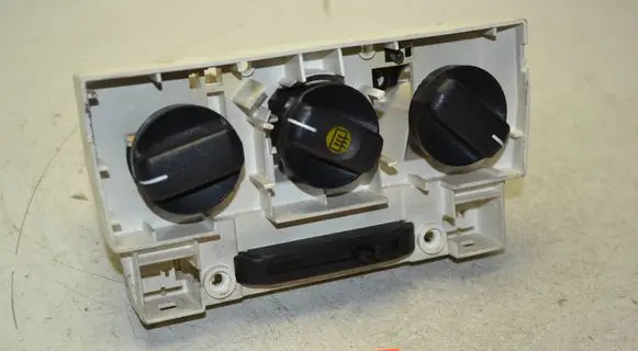 Opel Tigra A Climate control unit 1905871 90386823