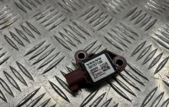 Volvo V50 Airbag deployment crash/impact sensor 30737138