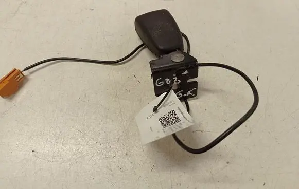 Volvo V50 Rear seatbelt buckle 8664753