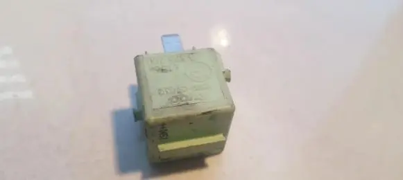 BMW 5 E39 Other relay 61368373700 61.368373700