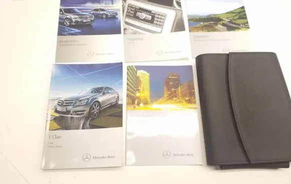 Mercedes-Benz C W204 Owners service history hand book 