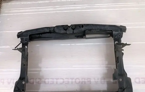 Skoda Octavia Mk2 (1Z) Radiator support slam panel