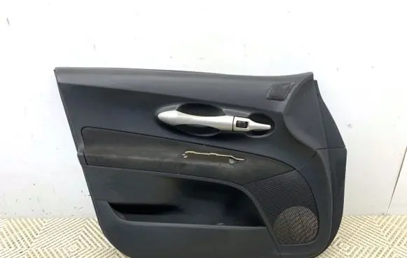 Toyota Auris 150 Front door card panel trim
